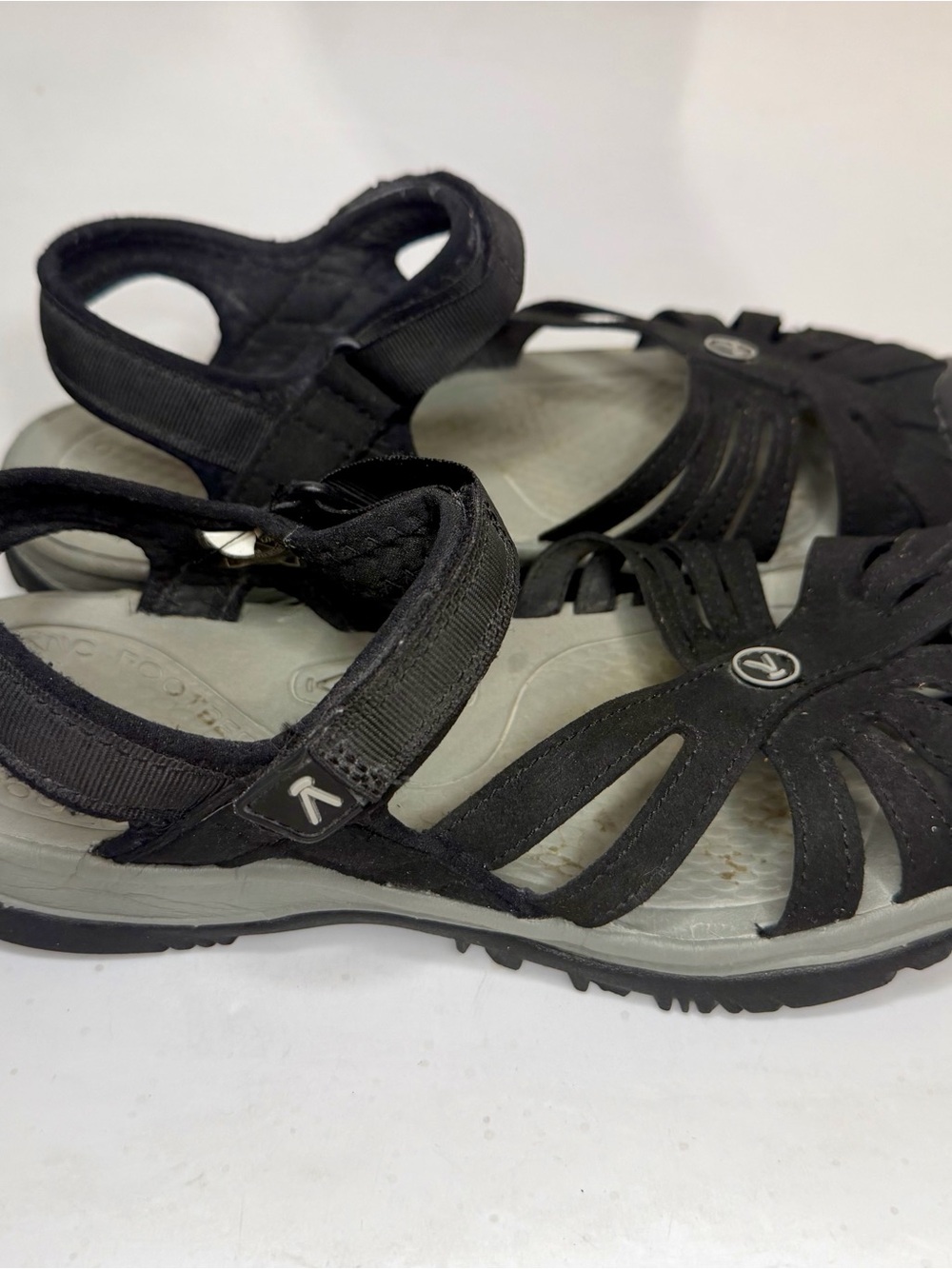 KEEN Rose Sandals Women Sz 10 Black Grey Water Hiking Sport Shoes 1008783 LYN - Picture 3 of 12